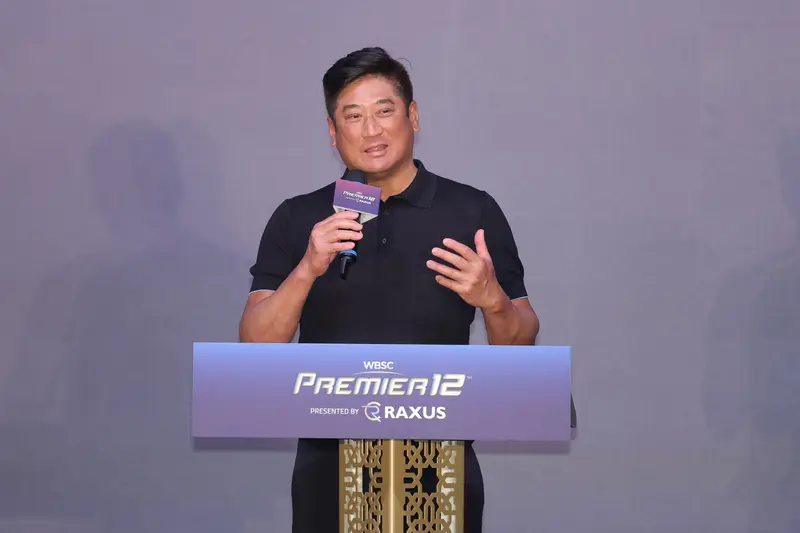 2027年WBSC世界12強棒球賽預複賽暨2028年洛杉磯奧運資格賽舉辦權發布記者會17日在台北舉行，中華民國棒球協會理事長辜仲諒（圖）表示，棒球台灣隊在12強及經典賽的落差並不是台灣弱，而是時間不對，並說明在台灣比賽有主場優勢。中央社