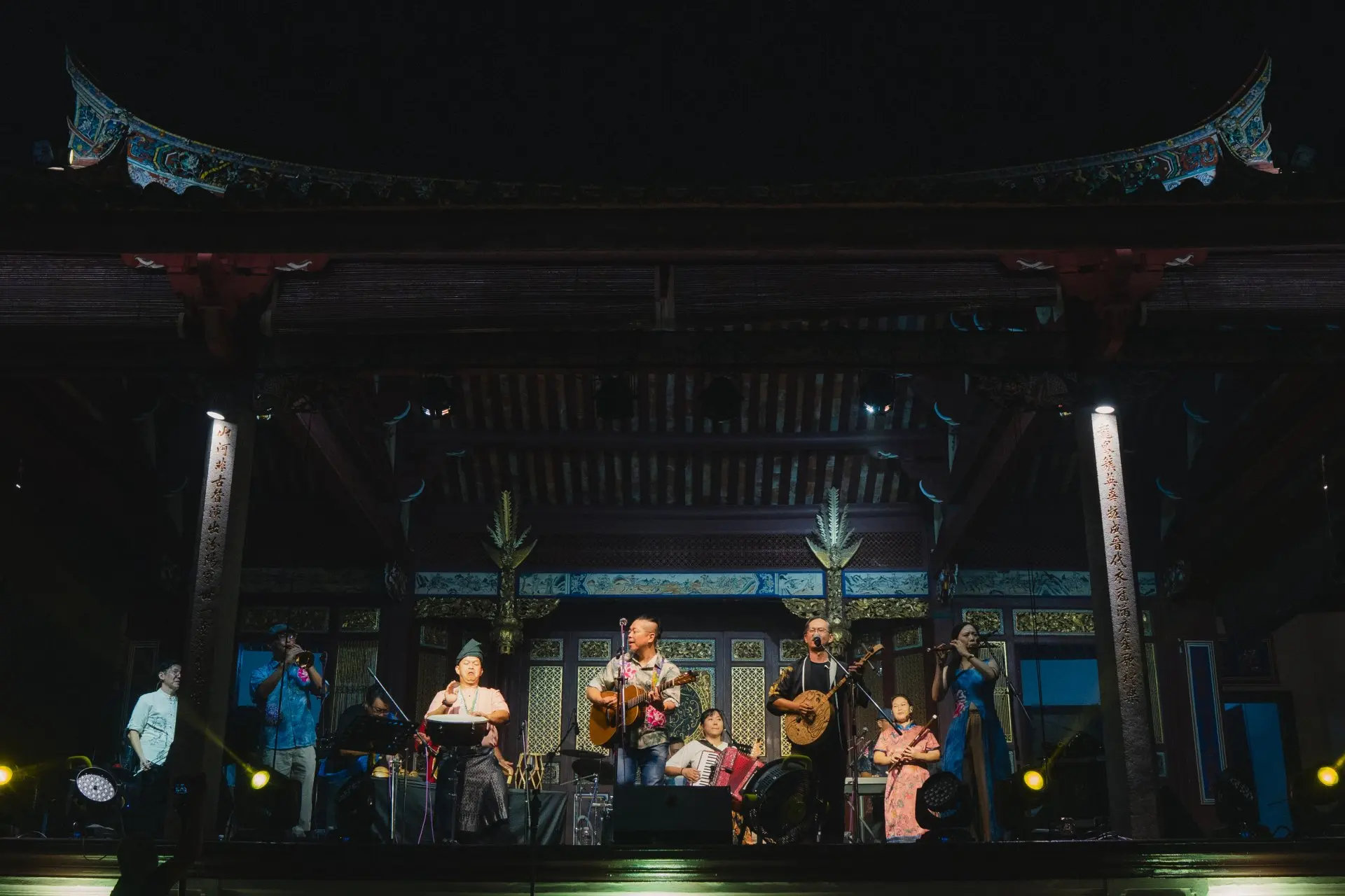 打幫你樂團與馬來西亞樂團「Culture Shot」跨國共演，傳統吹奏、敲擊節奏與客語民謠搖滾交織。活聲聲音樂文化提供
