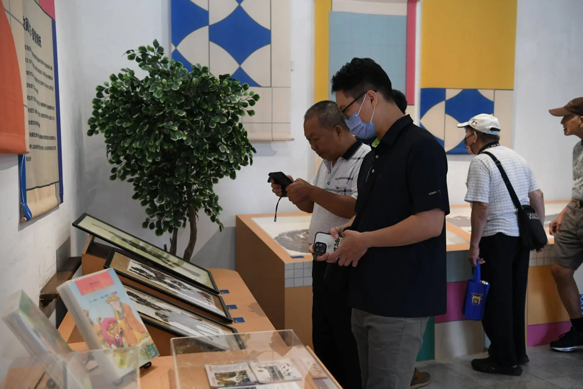 《影子說戲:陳處世紙影藝術的世界》特展展至2027年2月27日。屏東縣文化處提供