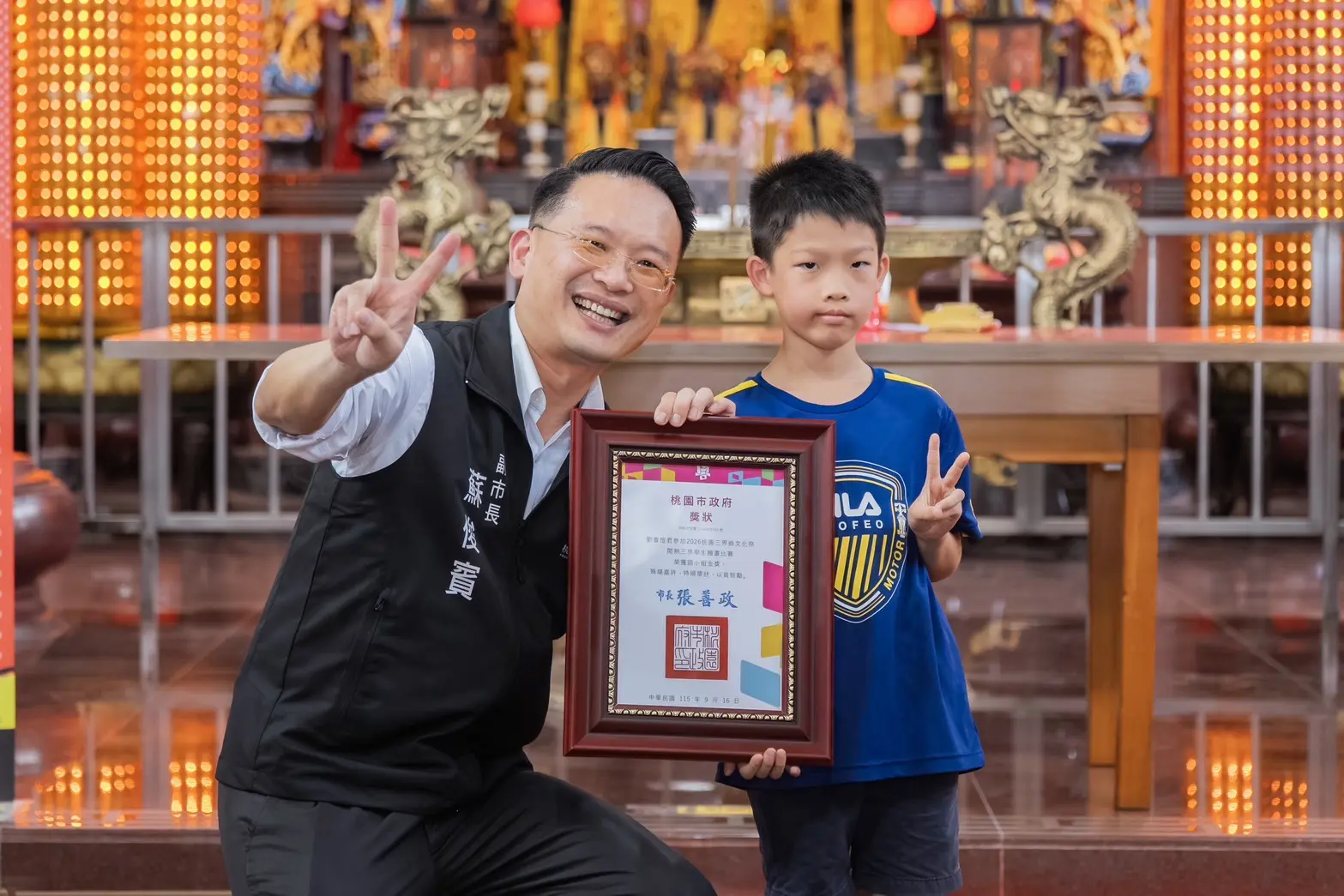 南門國小三年級劉書楷同學,榮獲「鬧熱三界學生繪畫比賽」國小組金獎。桃市客家局提供