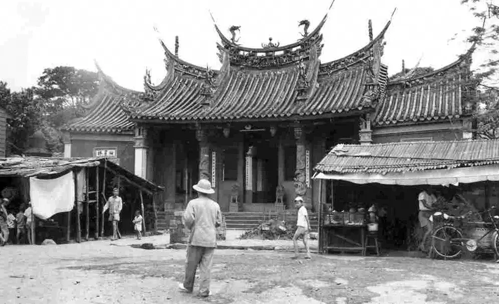 芎林鄉文林閣的舊貌。1960年代,芎林。劉名揚提供。