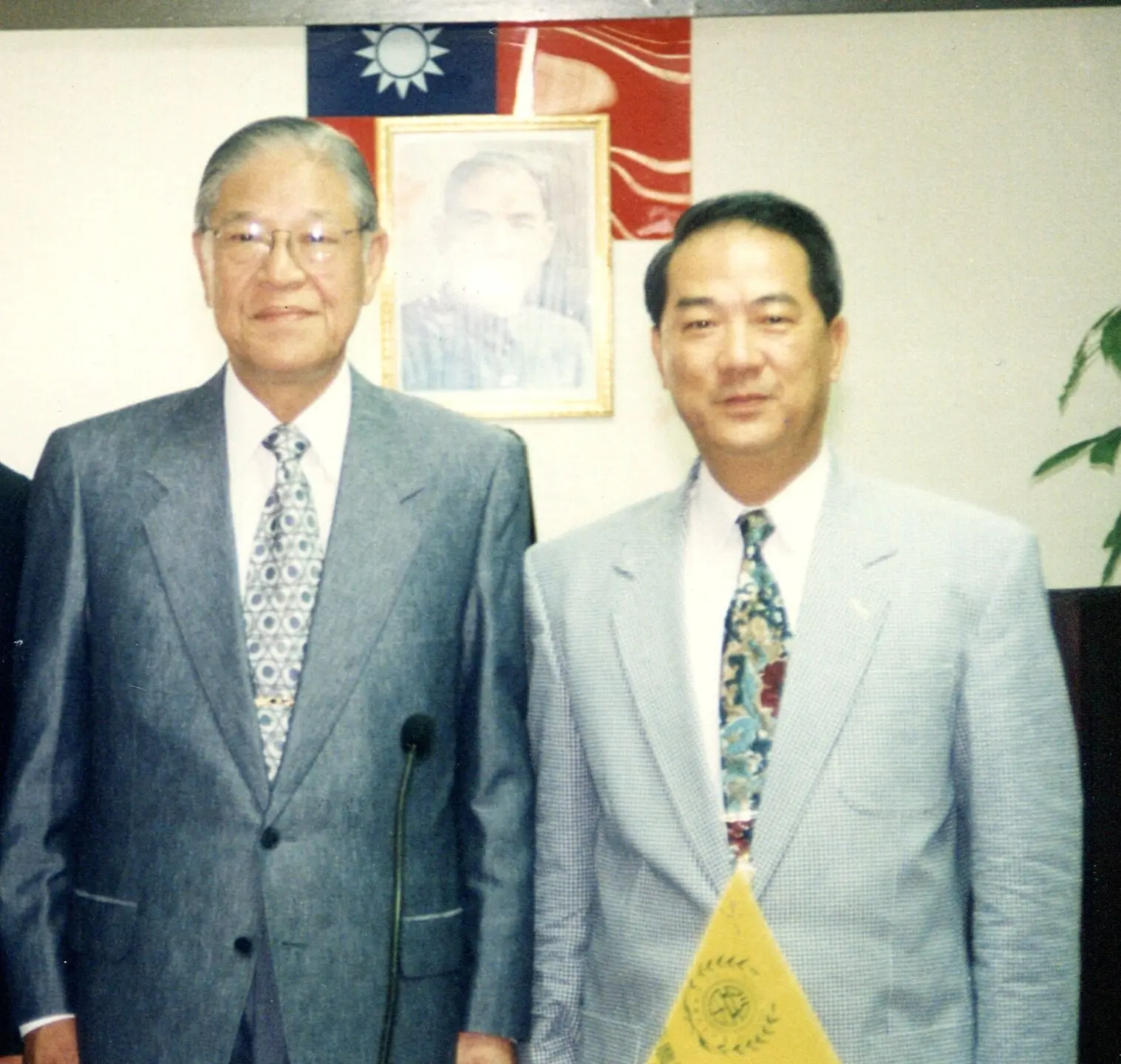 1994年李登輝提拔宋楚瑜當選台灣省長，但2000年的總統大選李登輝丟出「興票案」，也讓宋楚瑜的選情受挫。何來美攝
