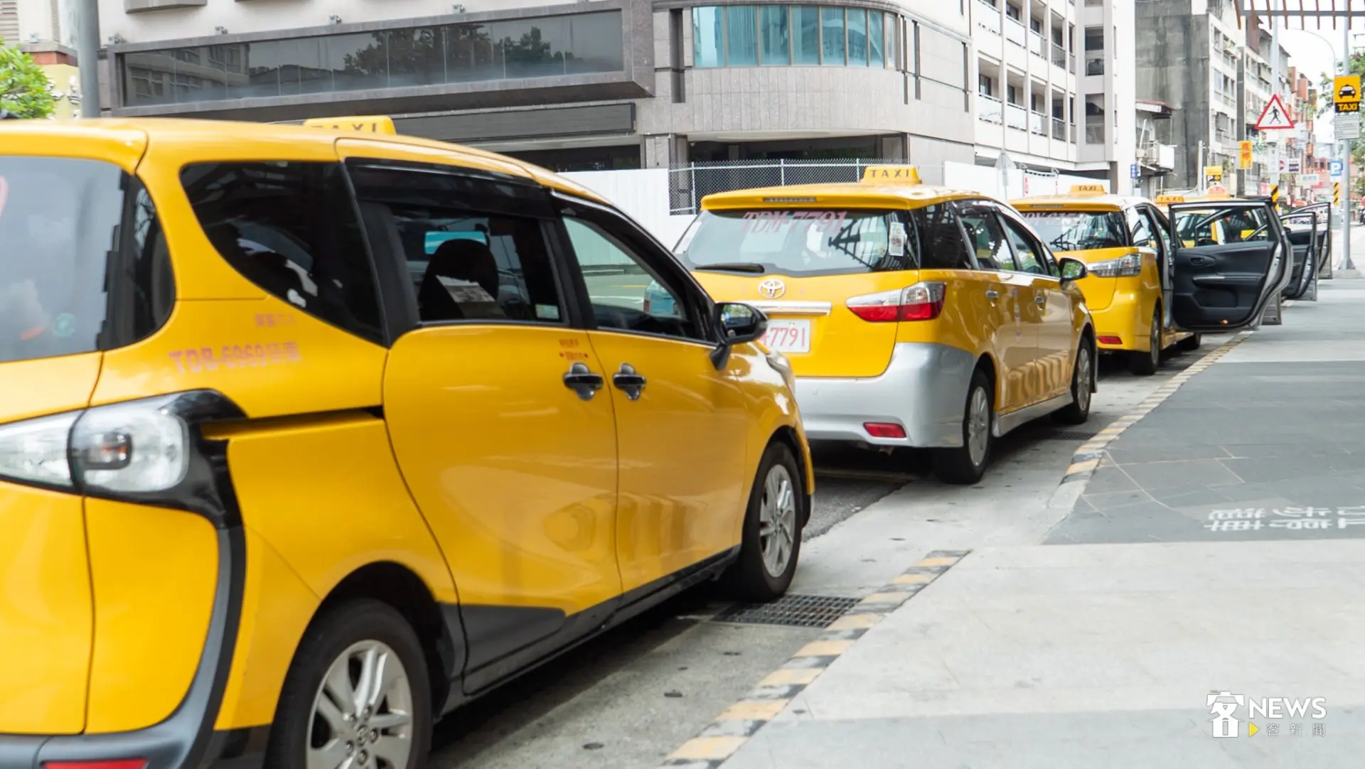 未來雙北計程車擬調整運價，起跳價可能從85元調升至110元，相關部會現正研議評估中。簡琬真攝（資料照）