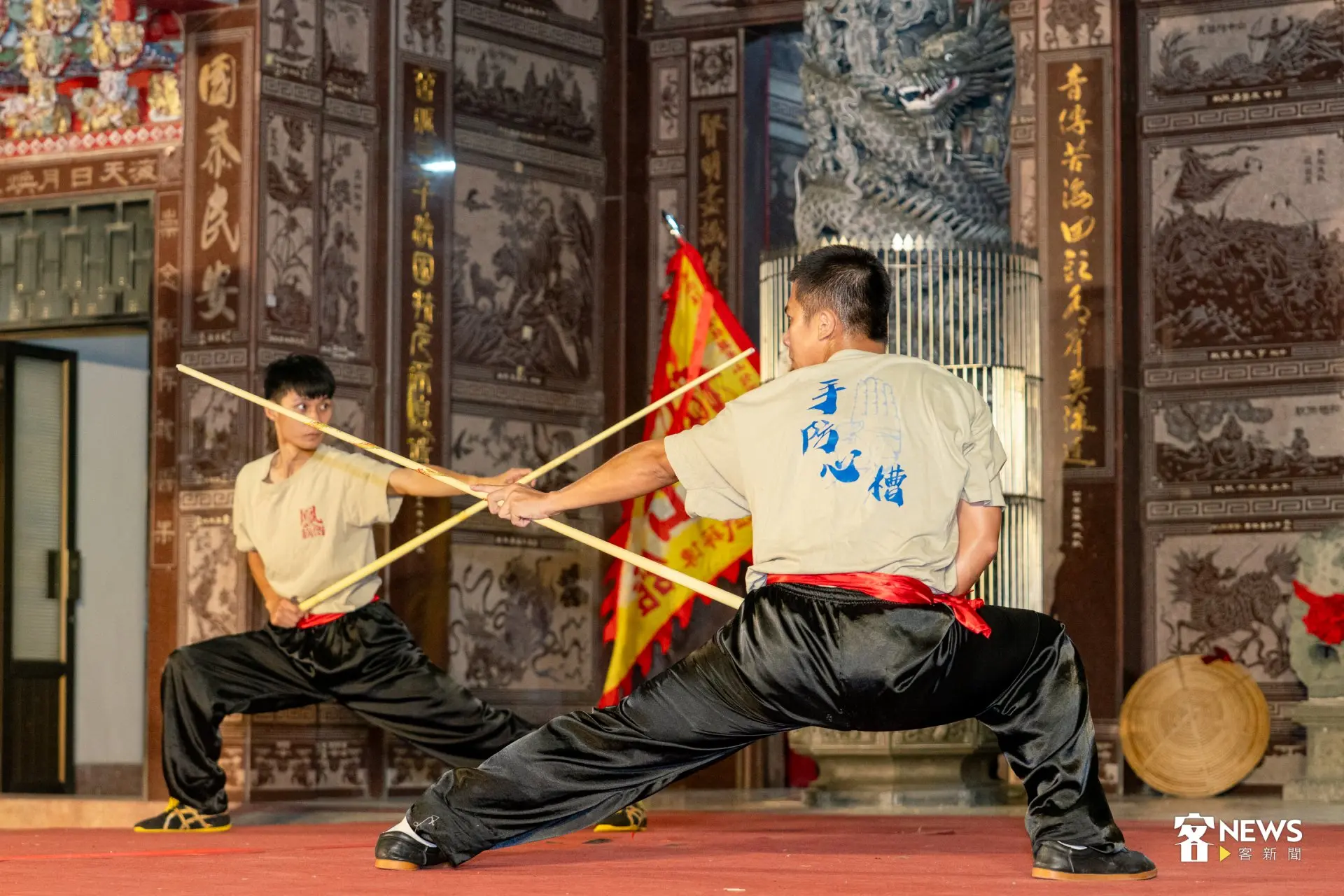 武術表演登場,精彩演出吸引現場民眾目光。洪藝晅攝