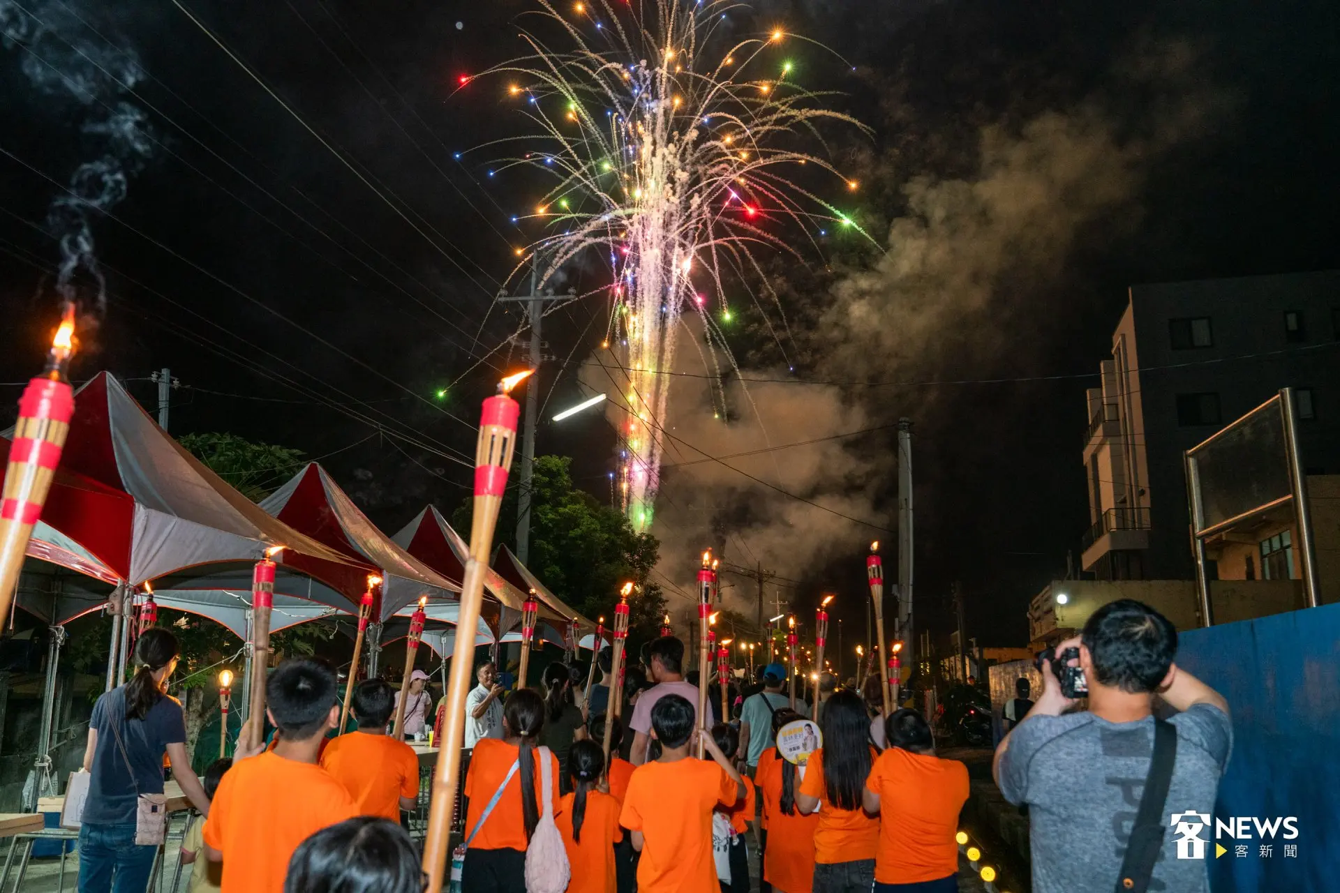 比滿月更吸睛！600人舉「澹仔火」照亮崙背中秋夜