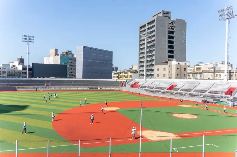 竹市立棒球場整修後首場完整賽事　新竹蜂戰開南大學