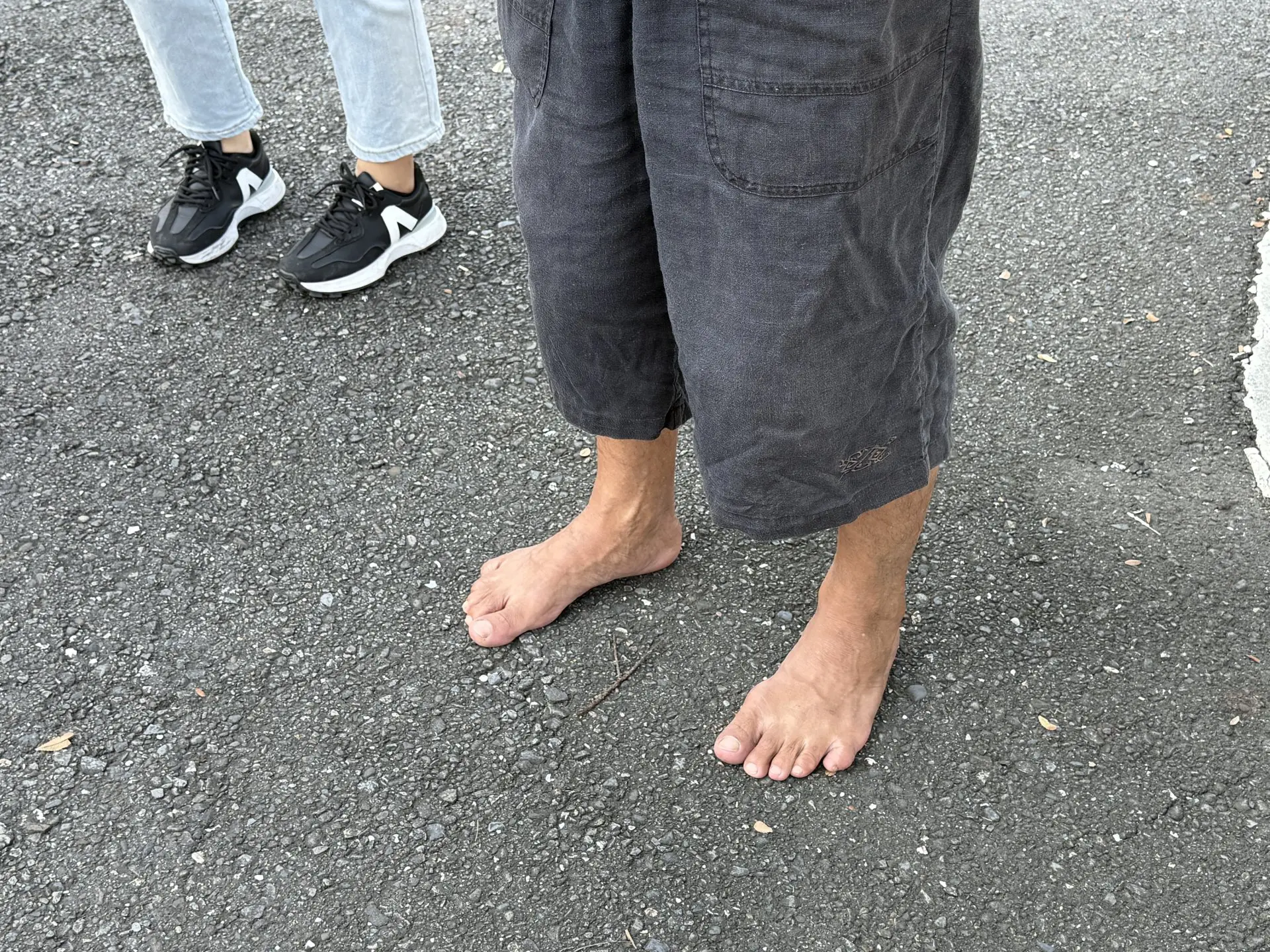 高雄客庄最有名的一雙赤腳，遊走在田野和聚落間，為客家留下無數深刻而美好的印記。李慧宜攝