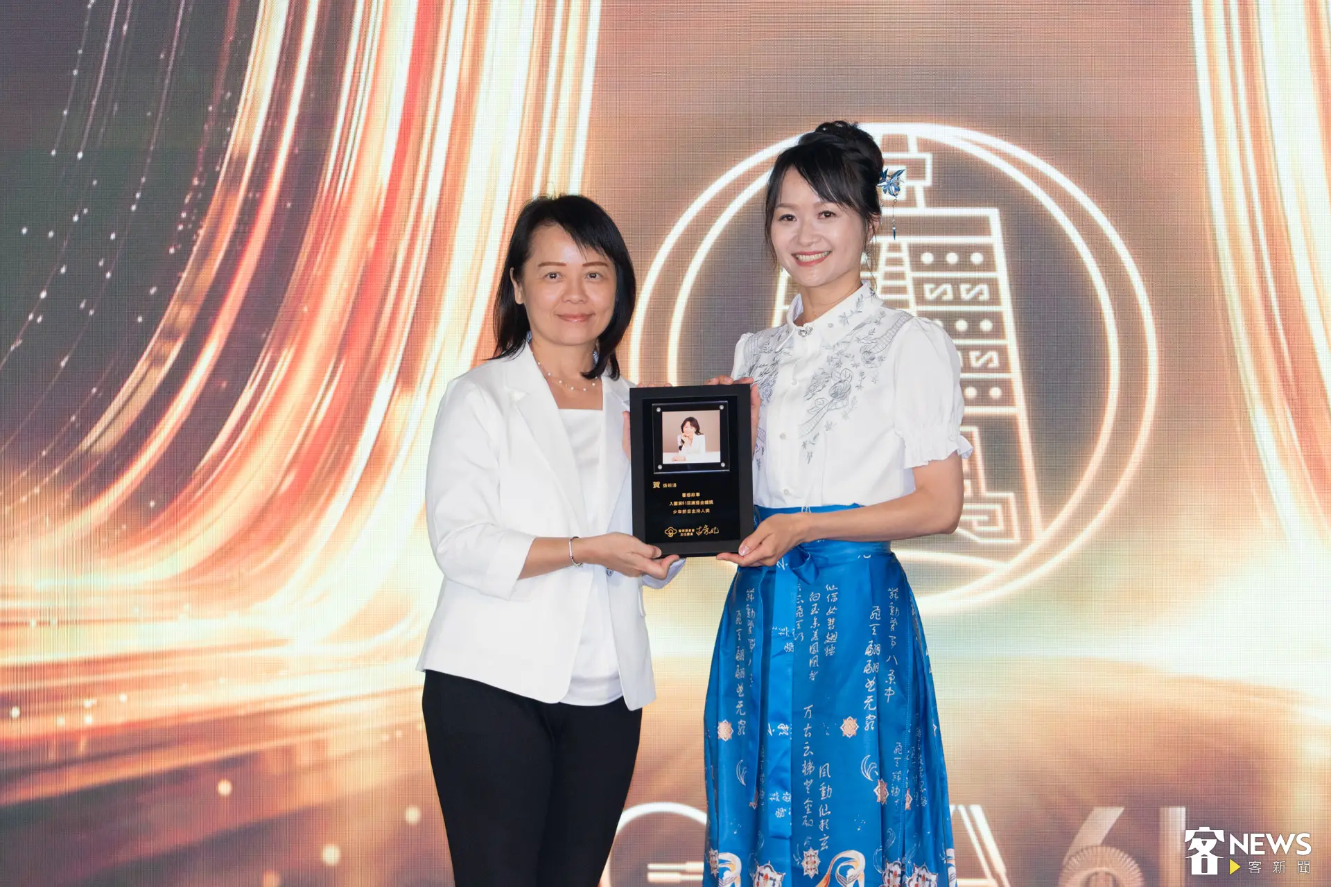 主持人張莉涓（右）以《喜感故事》首度入圍少年節目主持人獎。廖晟文攝