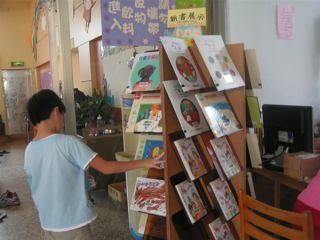 苗栗縣卓蘭鎮立圖書館興建迄今已達35年，館內空間日益擁擠。翻攝自國立公共資訊圖書館網站