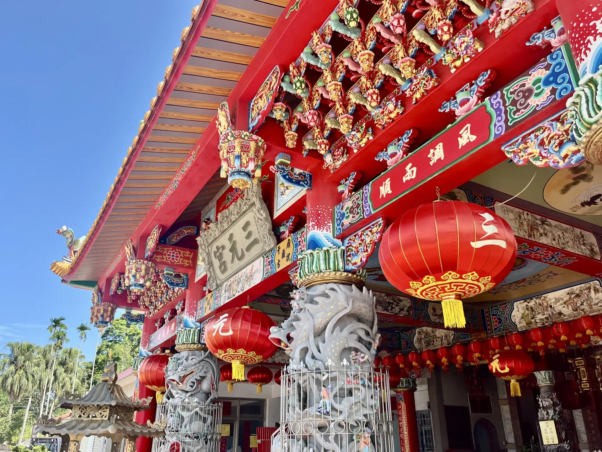 永和山水庫旁的三元宮，主祀三官大帝。徐彩雲攝