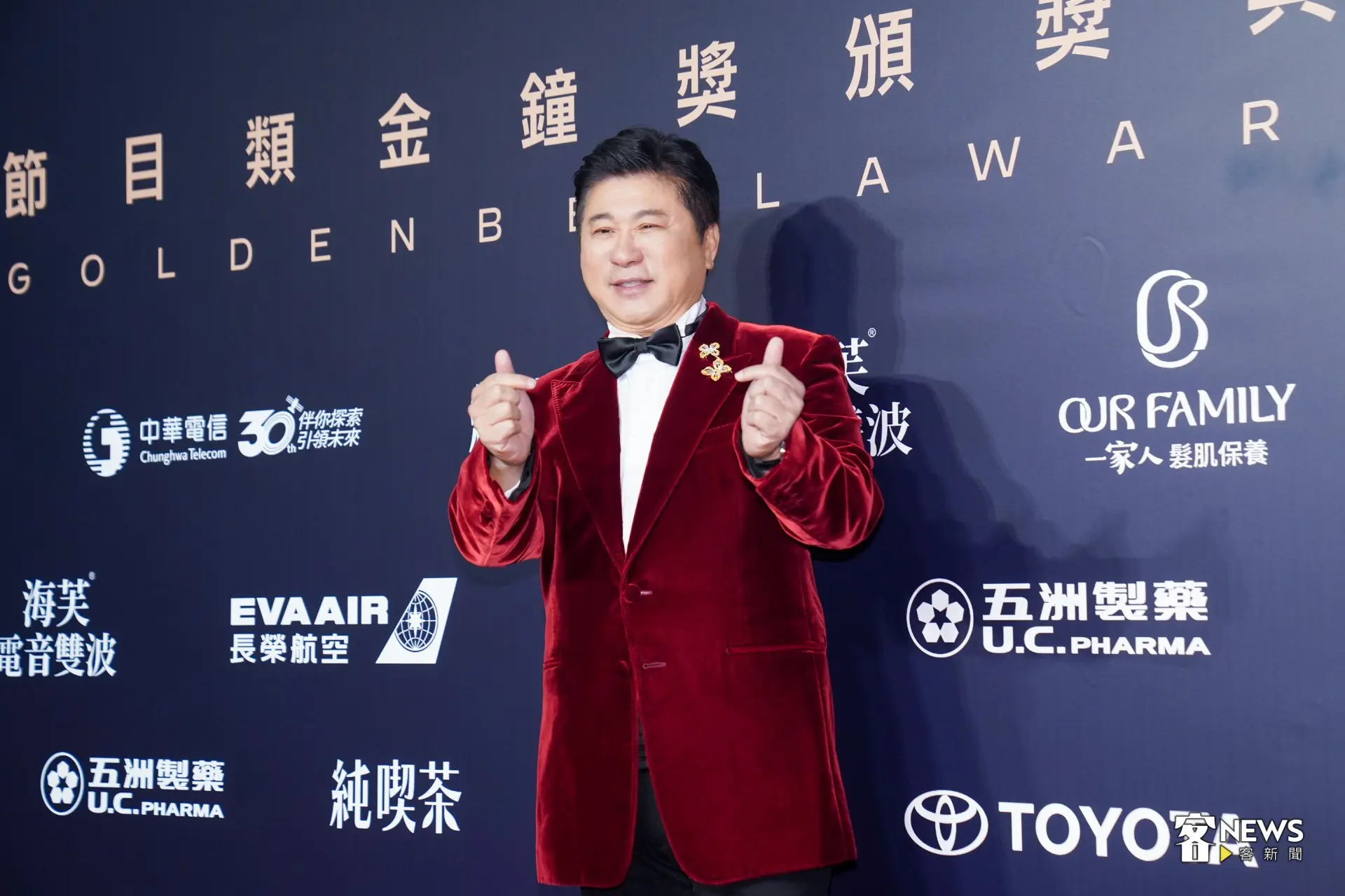 胡瓜一家三口以《胡來旅行社》角逐實境節目主持人獎,紅毯上有說有笑。朱愷元攝