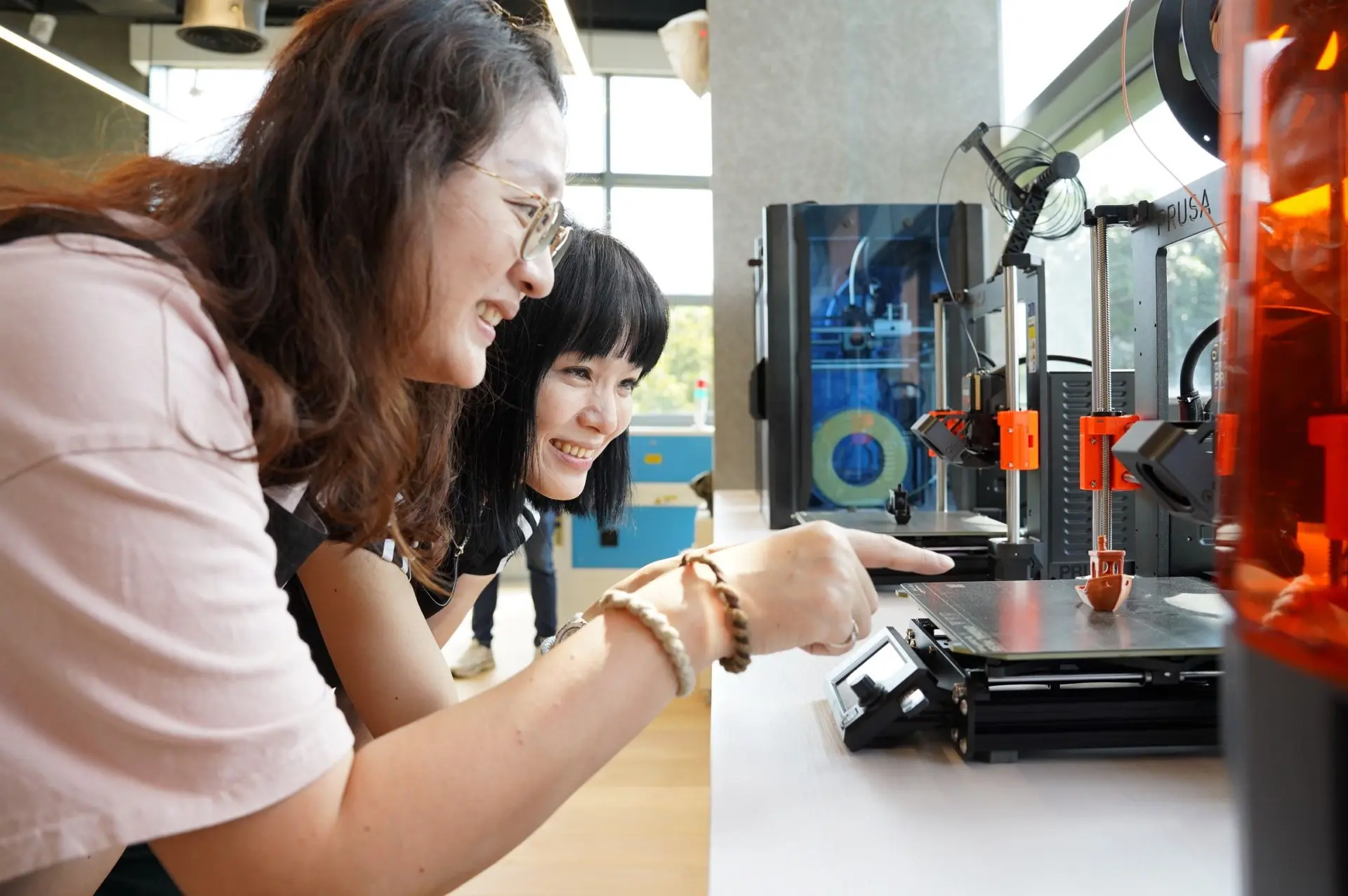 創客實驗室內的3D列印機。新竹縣政府提供
