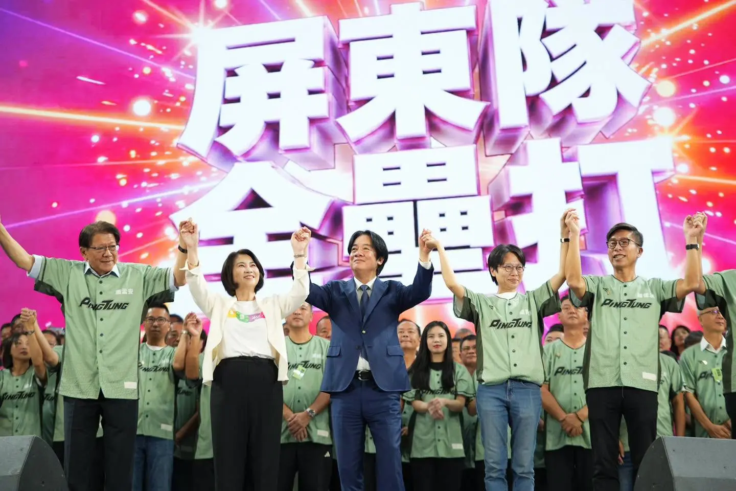 周春米競選總部成立大會上，競選團隊與支持者齊聚，展現團隊整合氣勢。資料照，翻攝自周春米臉書