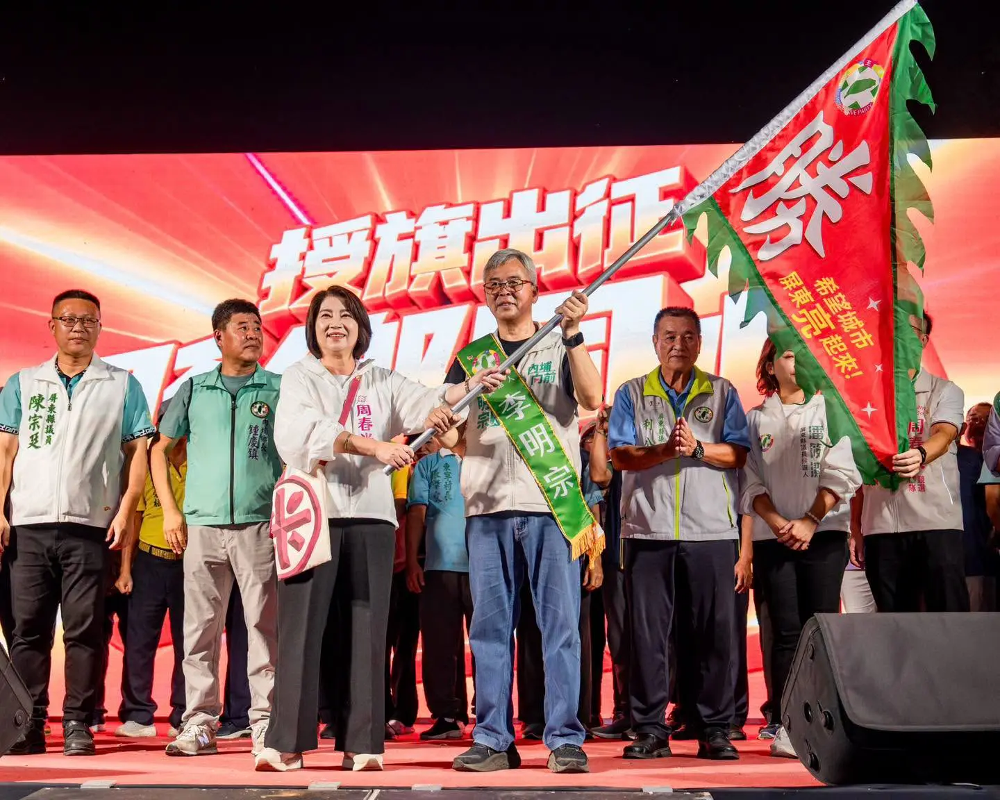 屏東縣長周春米持續推動客家政策，從文化節慶到產業升級，打造更具客家特色的生活環境。圖為她到內埔造勢活動，資料照，翻攝自周春米臉書